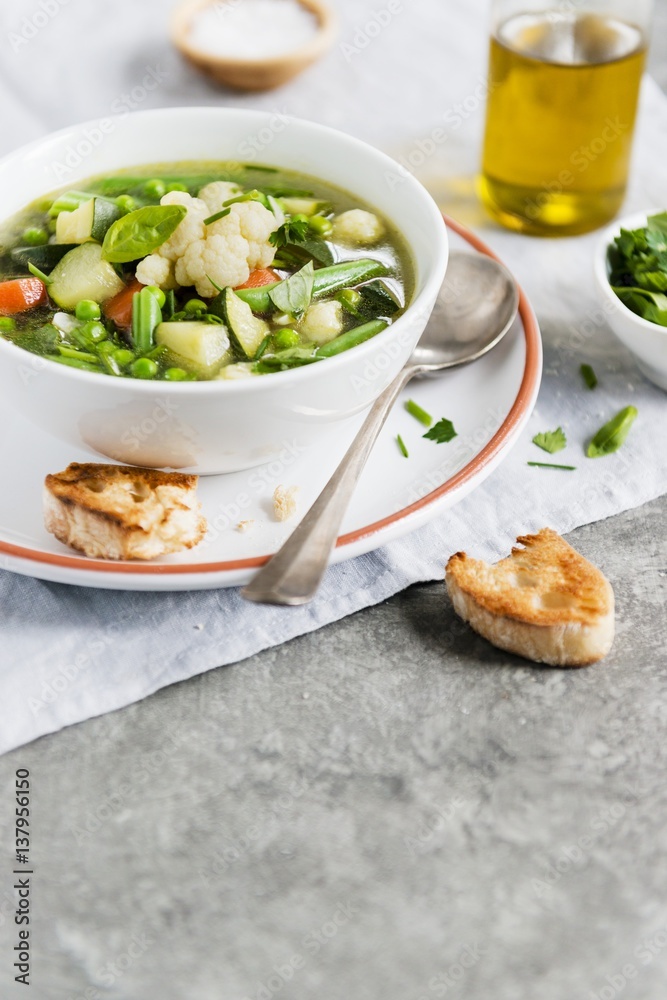 Minestrone with cauliflowers and basil Minestrone with cauliflowers and basil