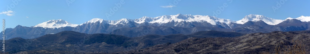 Monti delle Mainarde con monti della Meta, appennino del centro sud Italia