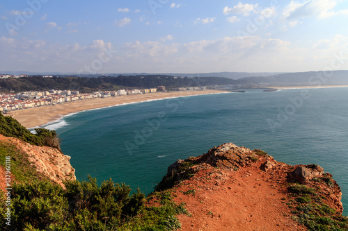 Vista da Praia da Nazaré em Portugal photo