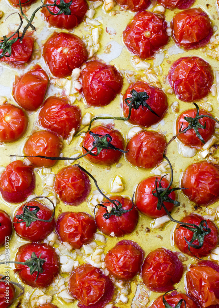 Oven roasted grape tomatoes with garlic Oven roasted grape tomatoes with garlic