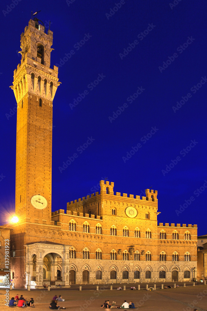 Piazza del Campo, Palazzo Pubblico, La Torre del Mangia, 102 m in Siena, Tuscany, Italy, Europe