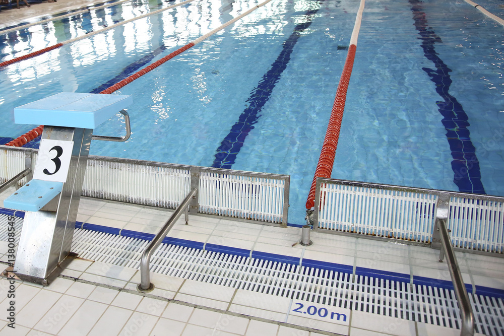 lane in the swimming pool