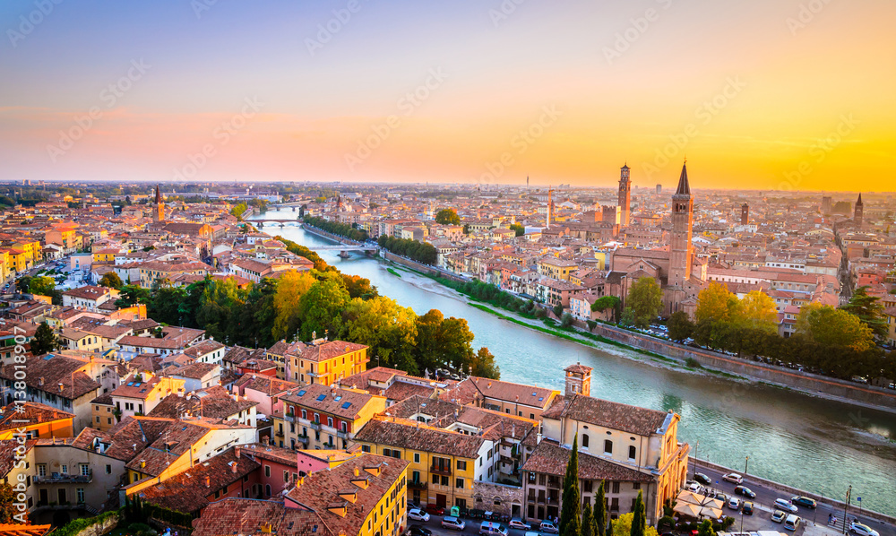 Fototapeta premium Beautiful sunset aerial view of Verona, Veneto region, Italy.