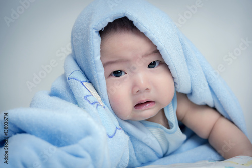  Baby in a blue blanket,asian baby,baby in home,crying baby