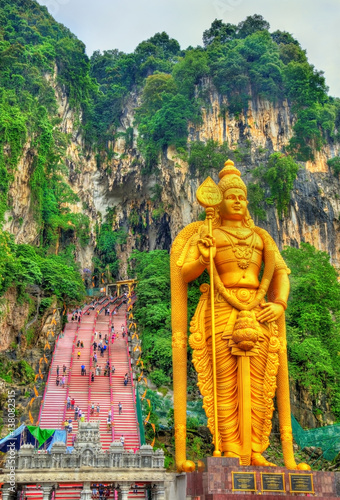 Photography The tallest statue of Murugan, a Hindu deity, at the entrance of Batu Caves - Ku