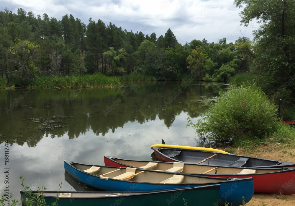 Obraz premium Canoes by the Lake