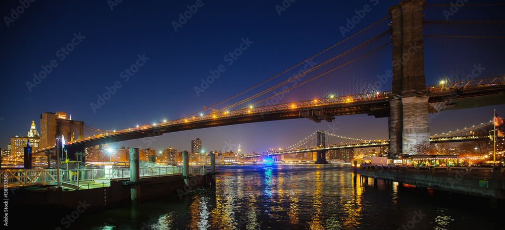 Manhattan Brooklyn bridge East river night