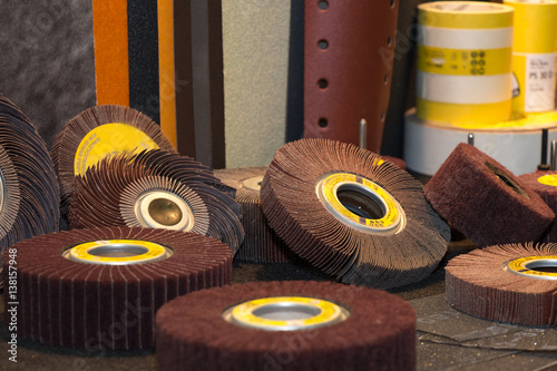 Abrasive wheels set