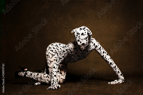 Femme en costume zentai photo