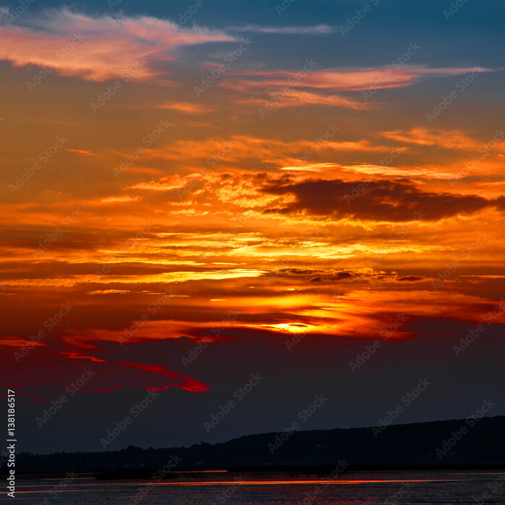 Fototapeta premium majestic colorful clouds glowing in sunlight. at sunset. overcast picturesque sky, nature texture