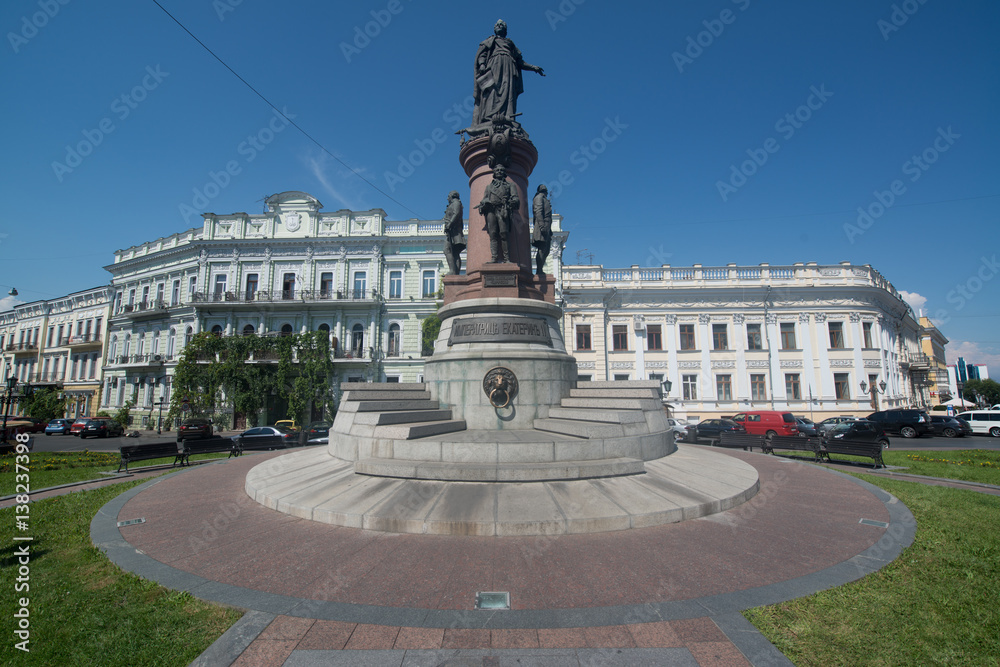 Obraz premium Monument to Empress Catherine, who issued a decree established a city Odessa