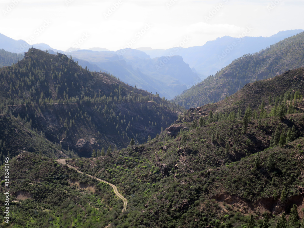 Fototapeta premium Bergwelt im Landschaftspark Parque Rural del Nublo bei Ayacata