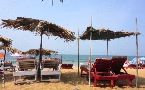 Liegest  hle am Calangute Beach  Goa  Indien