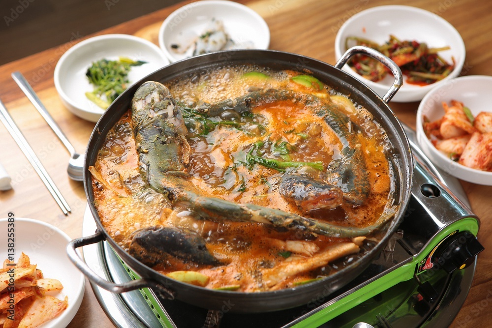 maeuntang. Spicy Catfish Stew.