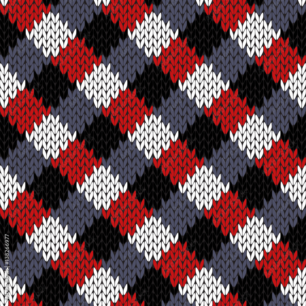 Seamless knitted quadratic pattern