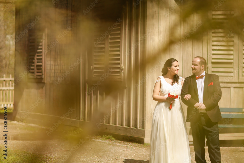 Fototapeta premium Bride and groom outdoor on their wedding day