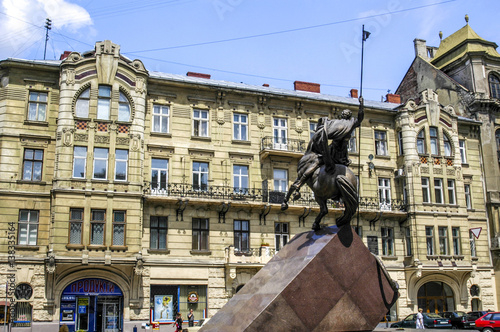 Lviv, statue, art noveau facade, Ukraine, Western Ukraine © visualpower