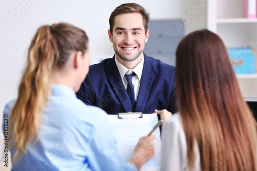 Job applicant having interv...