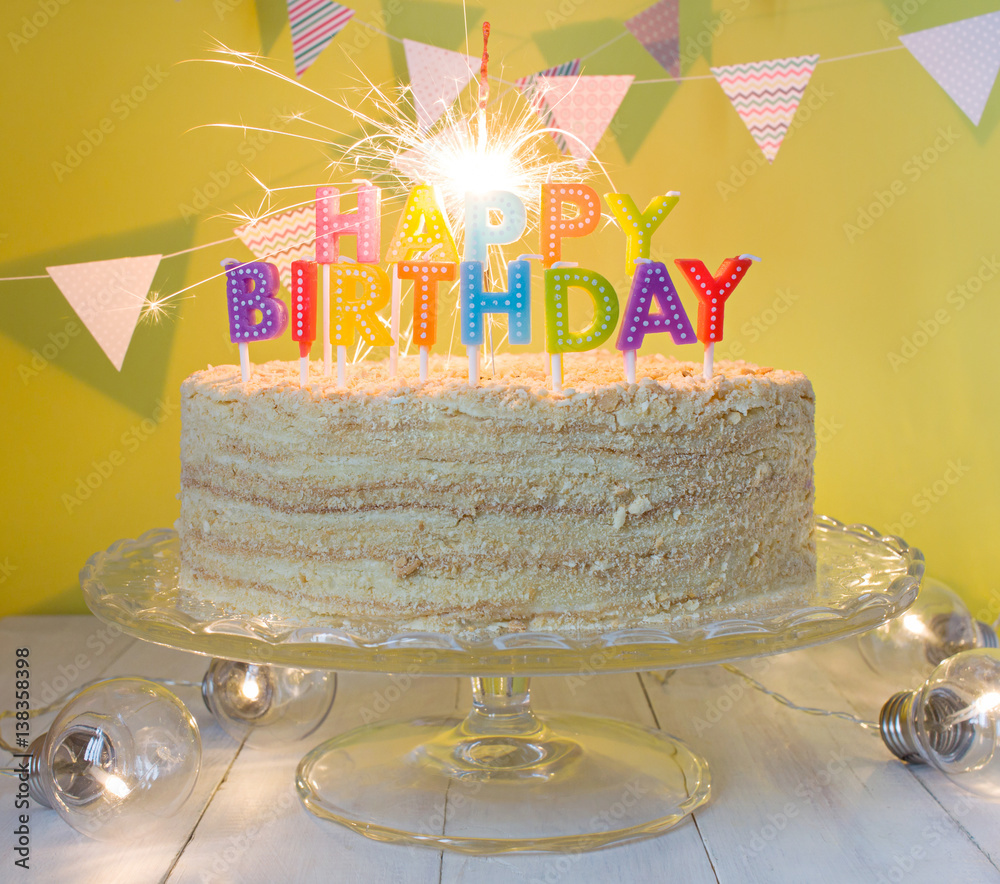 Cupcakes With Sparklers Stock Photo - Download Image Now - Birthday,  Cupcake, Birthday Cake - iStock