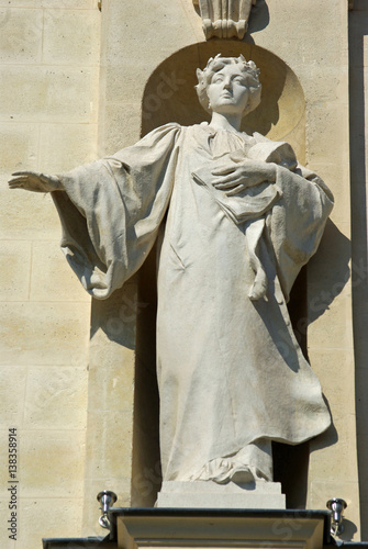 Quadro su tela Statue de l'Eloquence au palais de Justice à Paris, France