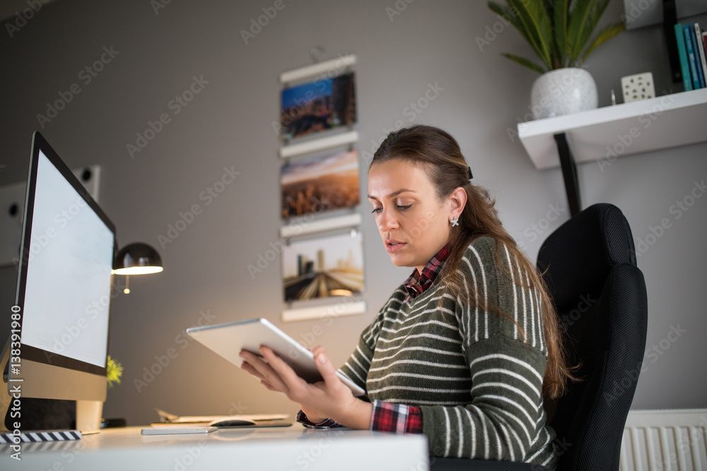 Coming up with new ideas to market her business Coming up with new ideas to market her business