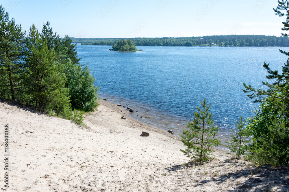 Φωτογραφία Niperna i Karlsvik med sin långa sandstrand och Gäddvik på andra sidan