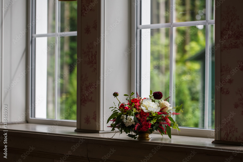 red wine flower arrangement