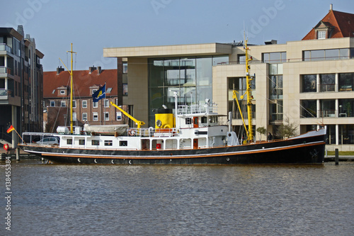 Altes Forschungsschiff in Emden