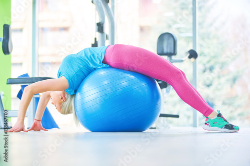 fitness gym pilates ball