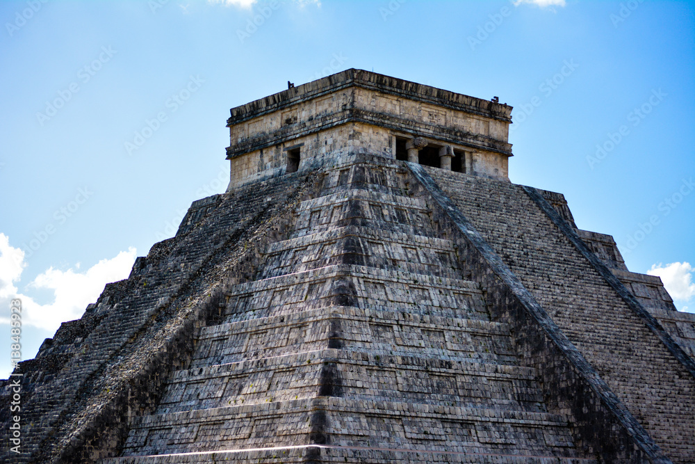 vista de pirámide maya 