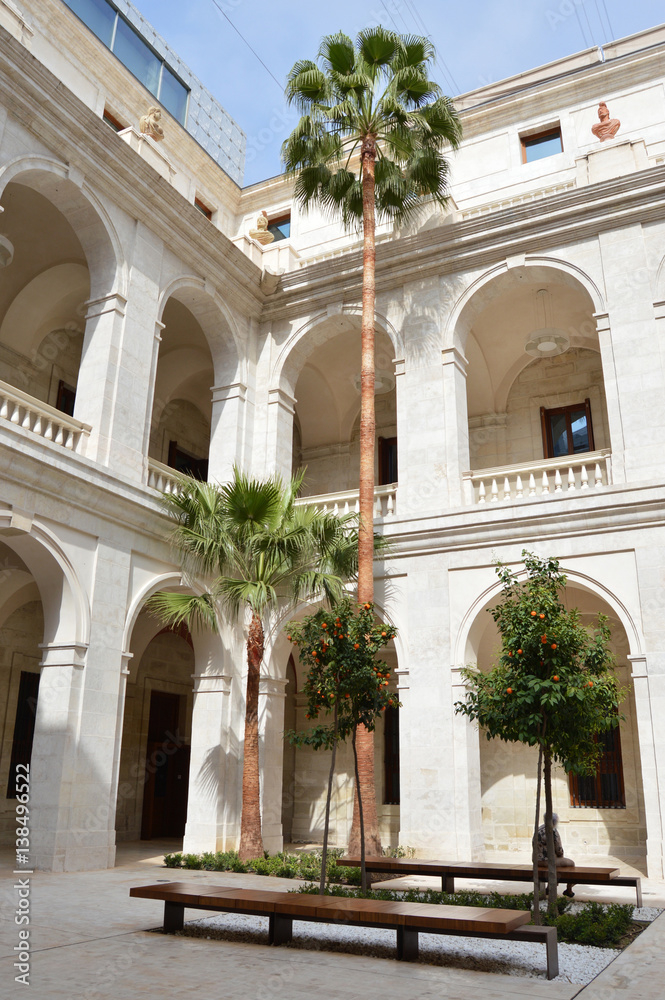 Málaga, museo, patio, bancos, Andalucía