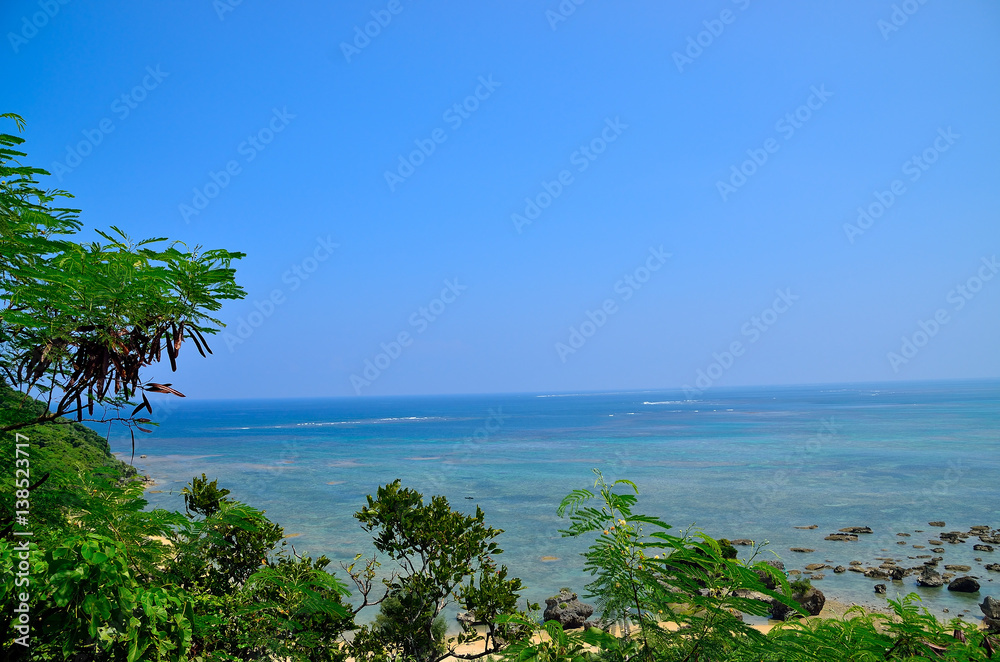 沖縄の海岸線