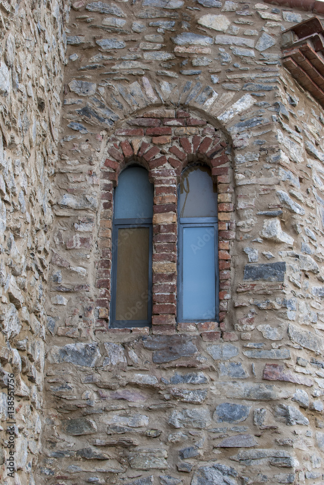 Italian windows medieval
