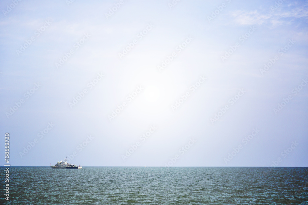 Fototapeta premium line form sky and sea in cloundy day