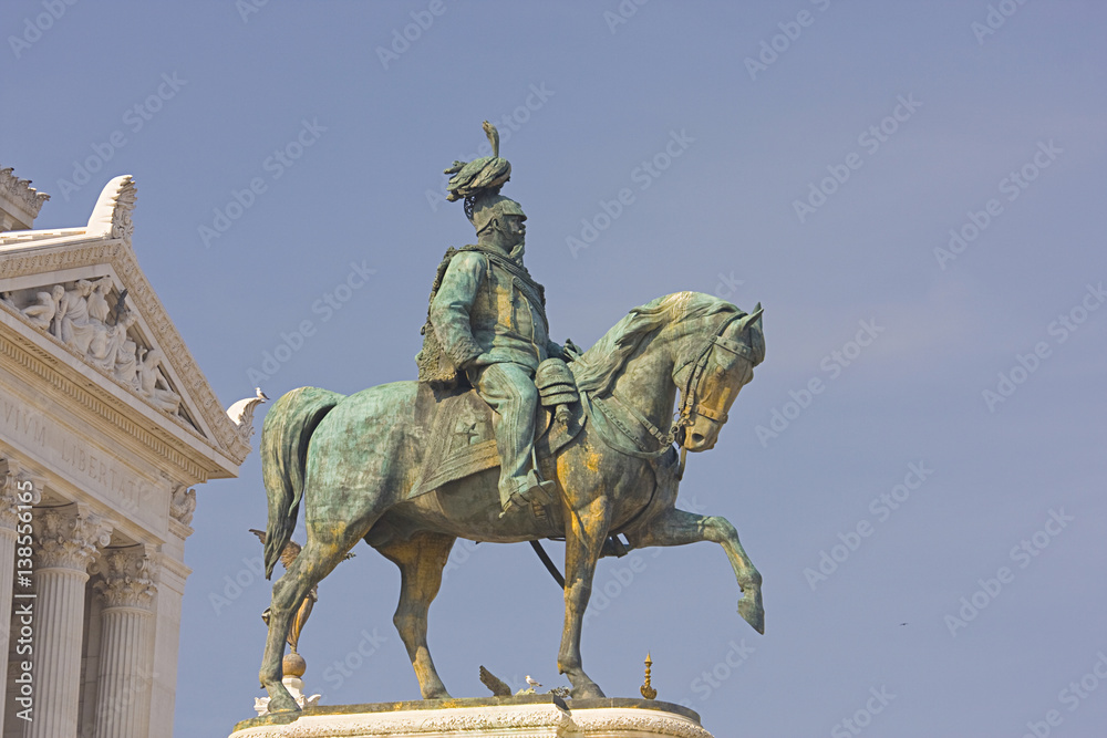 Fototapeta premium Il Colosseo e altri monumenti di Roma. Una città piena di storia. 