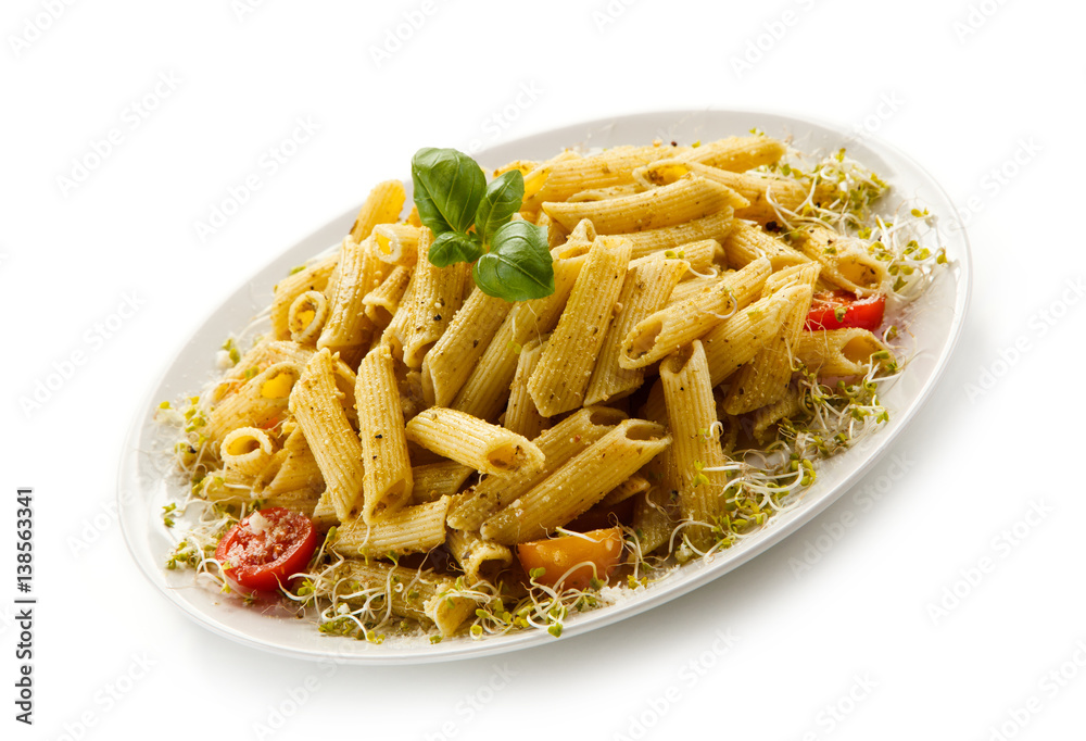 Penne, pesto sauce and vegetables 