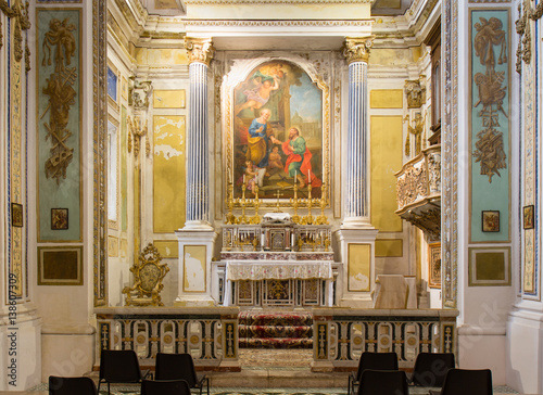 Foto Gangi:  Chiesa della Badia (XIV sec.)
Altare