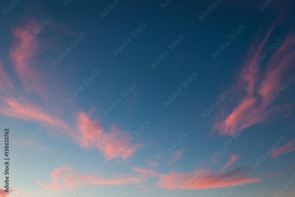 Obraz premium Beautiful pink sunset clouds