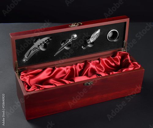 Wine gift box photo