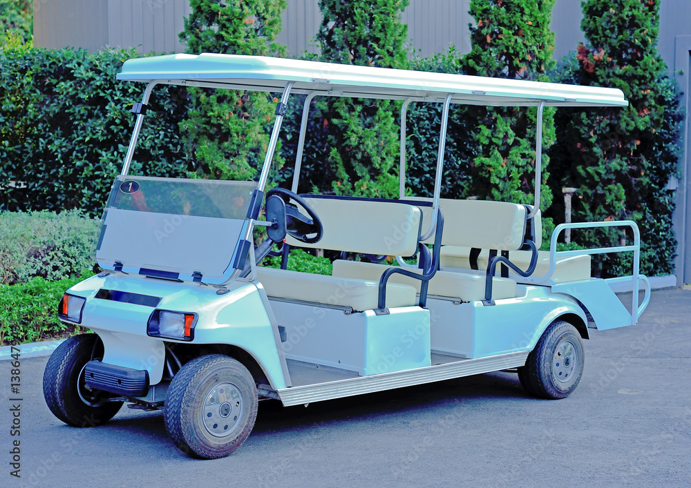 Golf car with back seat