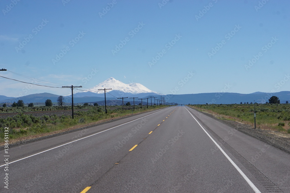 mt shasta from the highway