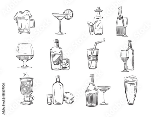 Doodle sketch cocktails and alcohol drinks in glass. hand drawn vector stock