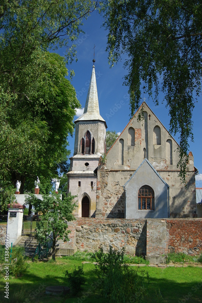 Brzesko, Kosciol Narodzenia NMP.