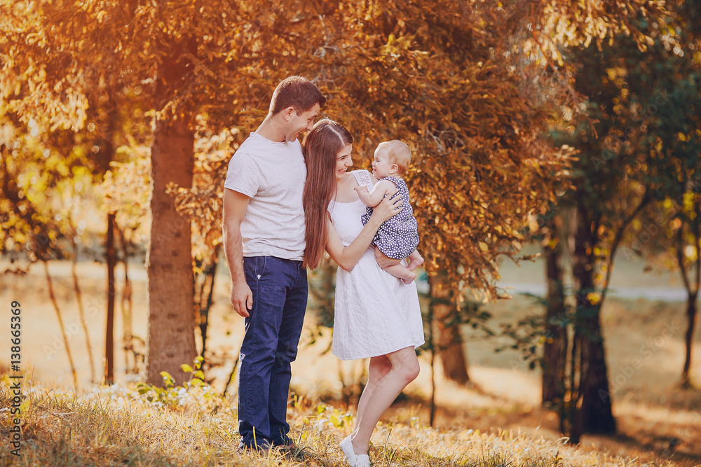 Fototapeta premium family in park