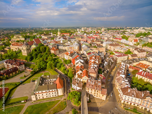 Lublin z lotu ptaka. Panorama starego miasta.