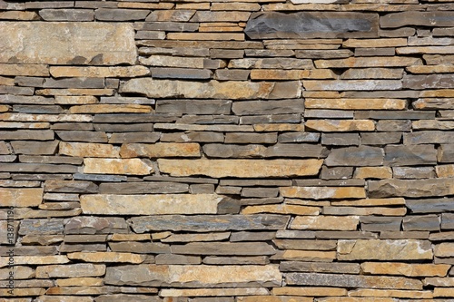 wall from flat stones