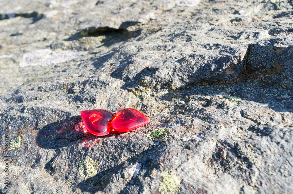 two hearts on a rock