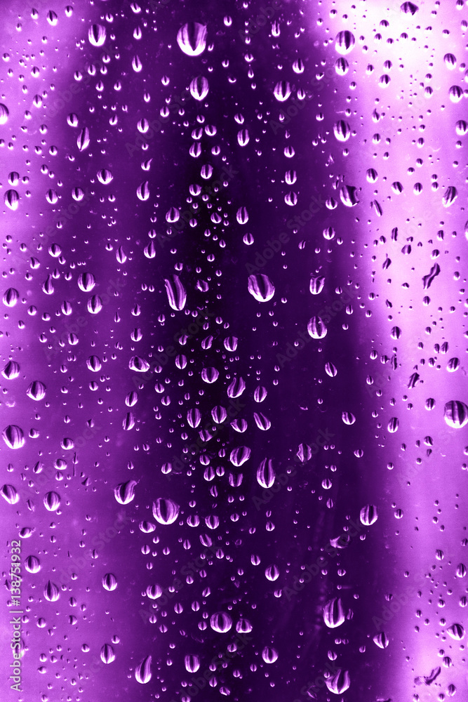 Fondo artístico morado con gotas de agua Stock Photo | Adobe Stock