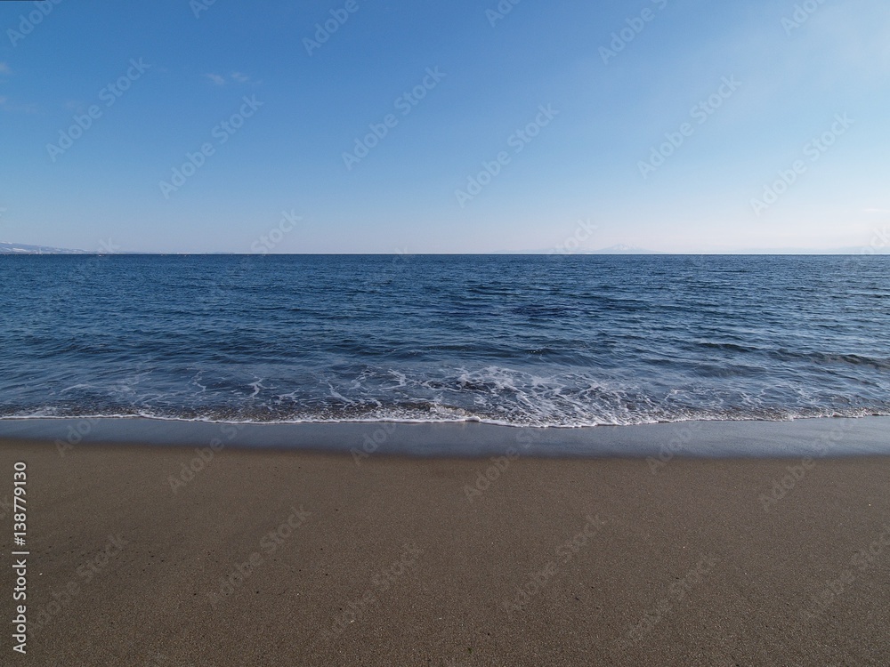 静かな海　波打ちぎわ