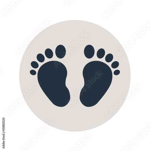 Icono plano pies de bebé en círculo gris